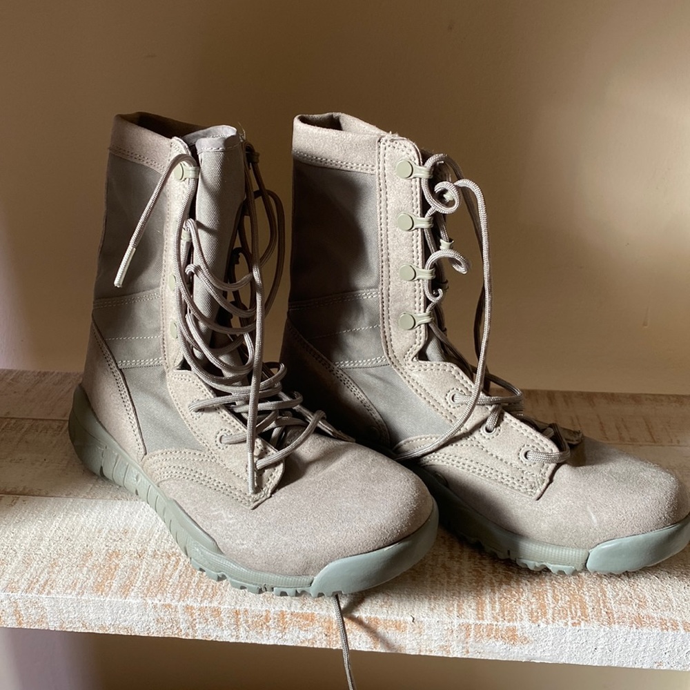 Army green Nike combat boots